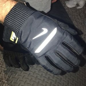 Nike Shield Men’s Gloves